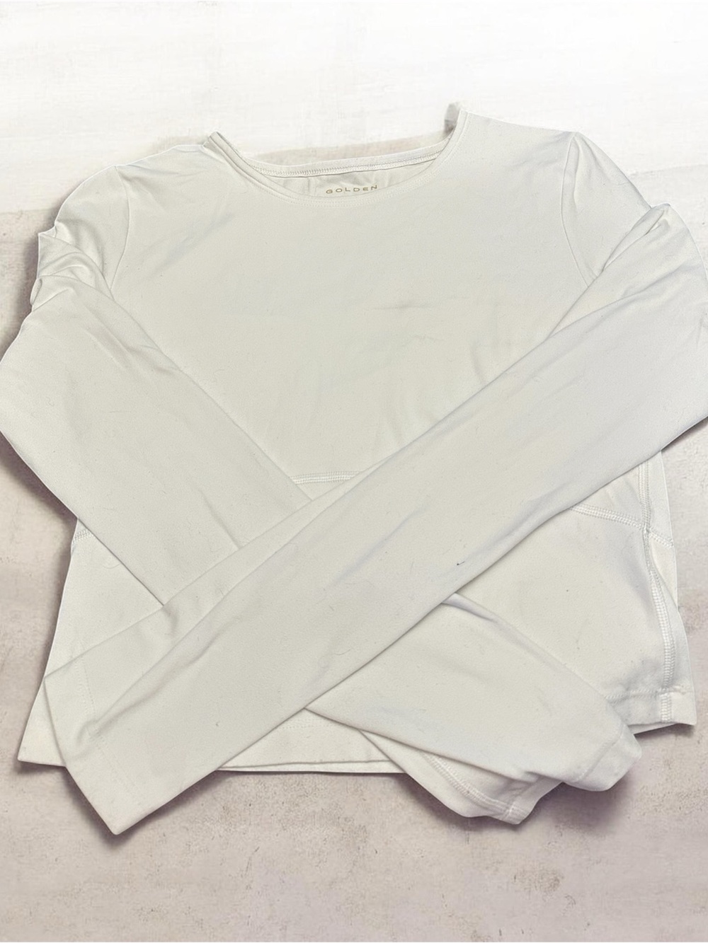 Golden ARITZIA White Long-Sleeve Crew Neck Top